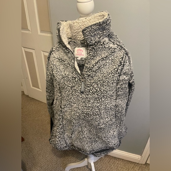 Sherpa - Picture 1 of 2